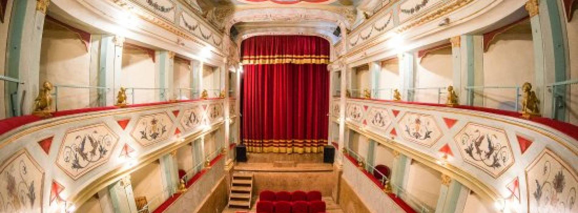 Marche, Terra dei 100 Teatri